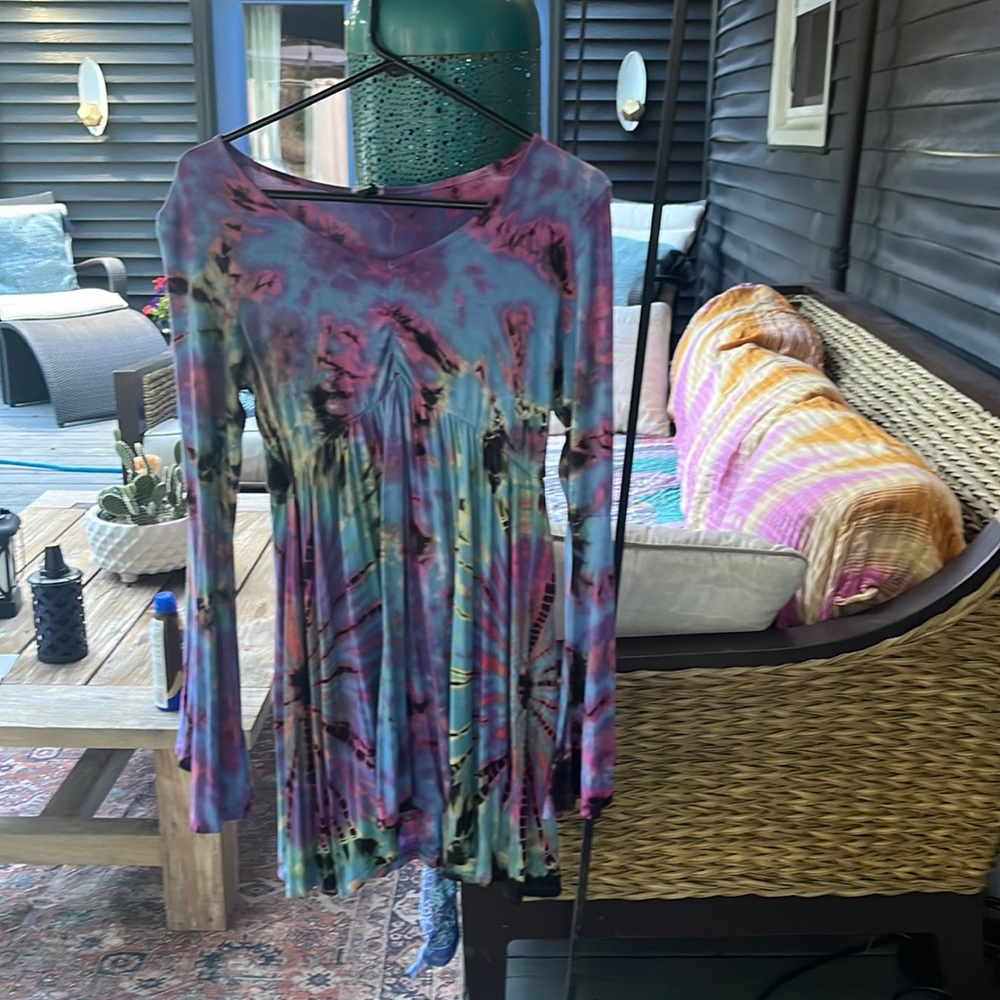 Cute multiple color top or dress